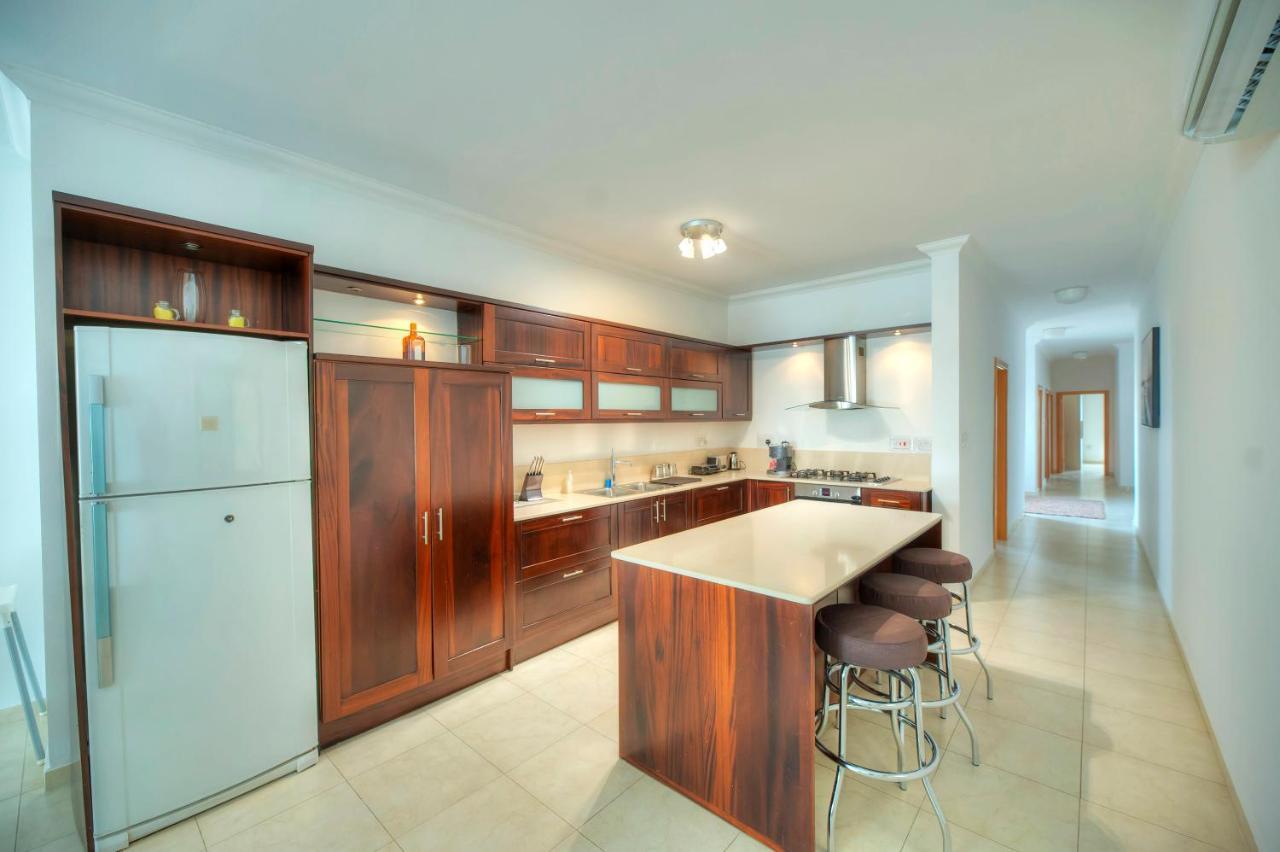 Modern 3Br Stylish & Spacious Apartment - Close To Sliema Promenade Gzira Exterior photo