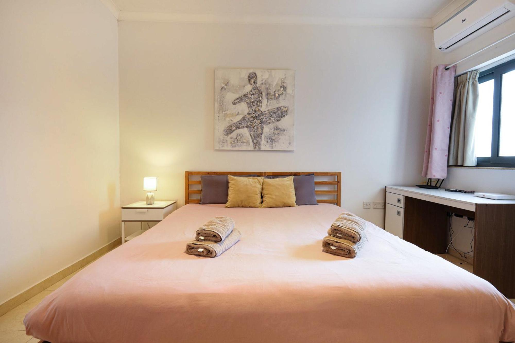Modern 3Br Stylish & Spacious Apartment - Close To Sliema Promenade Gzira Exterior photo