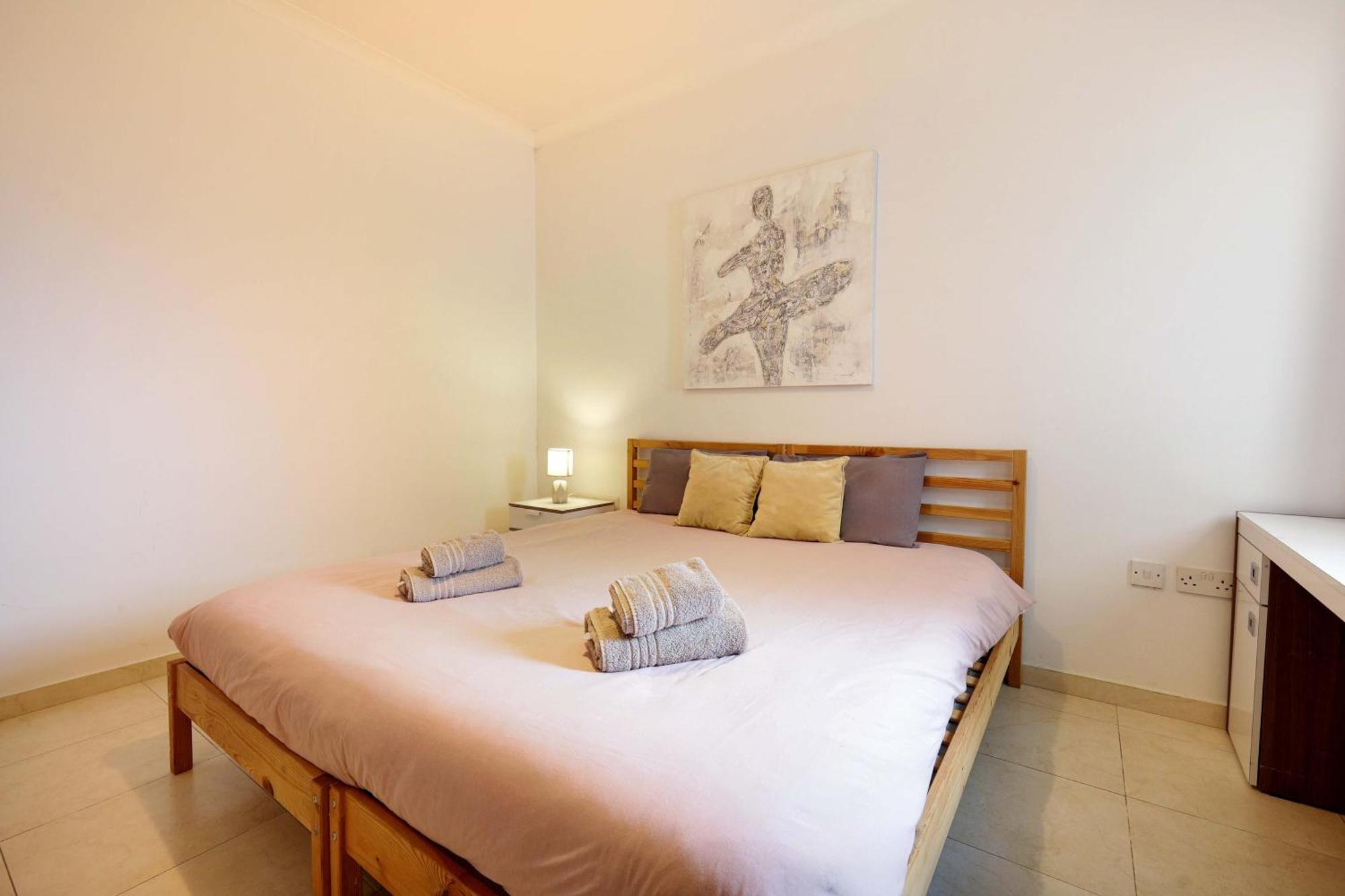 Modern 3Br Stylish & Spacious Apartment - Close To Sliema Promenade Gzira Exterior photo