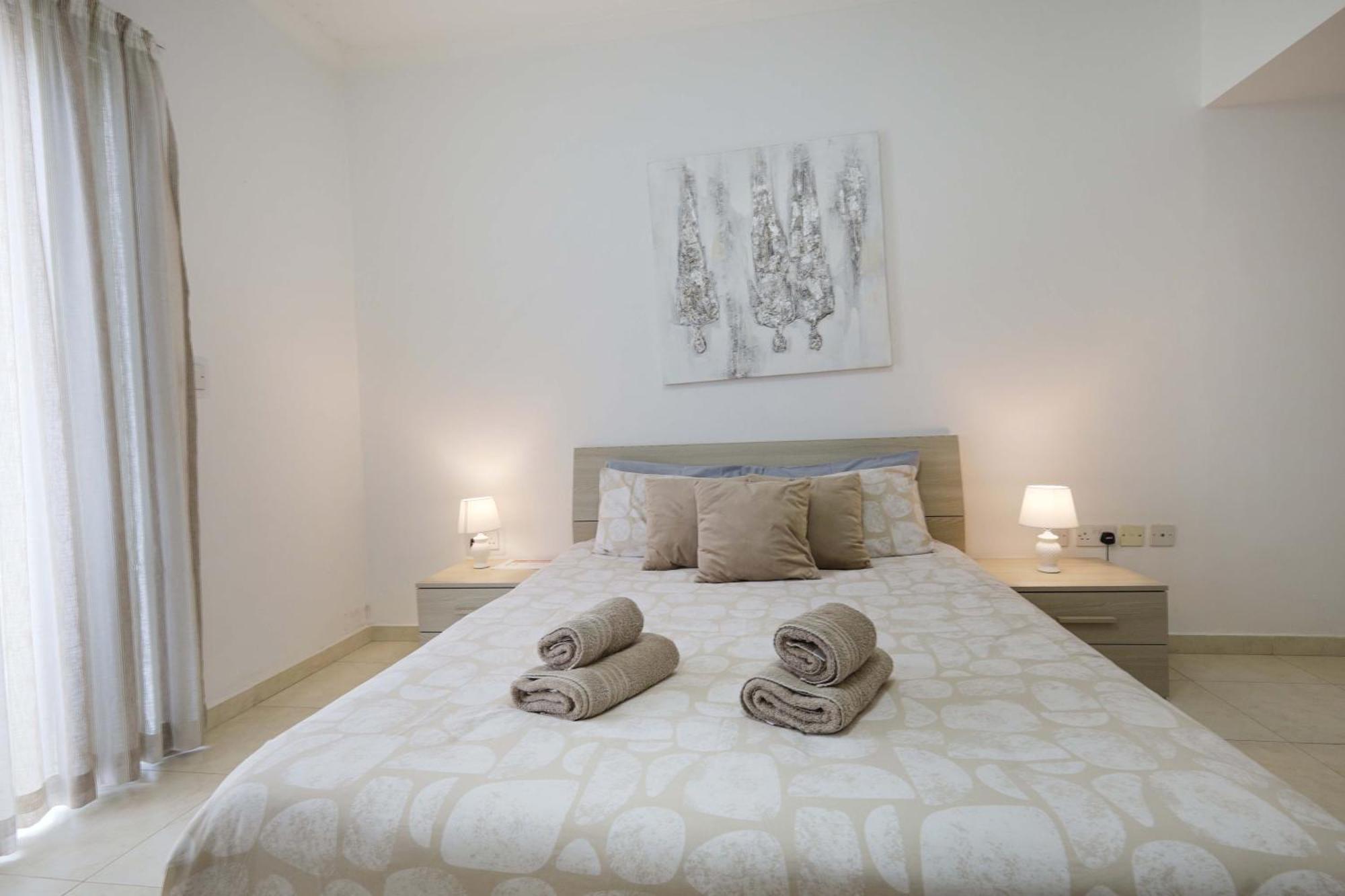 Modern 3Br Stylish & Spacious Apartment - Close To Sliema Promenade Gzira Exterior photo