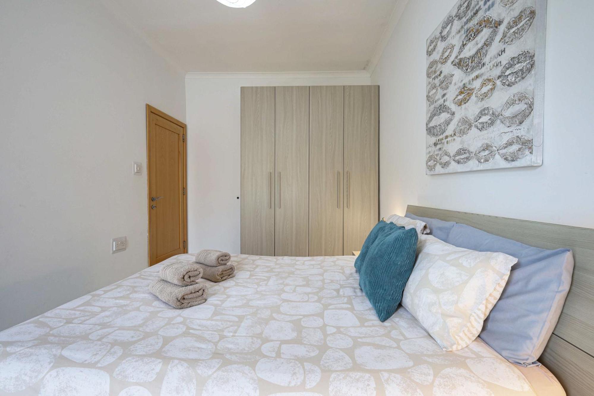 Modern 3Br Stylish & Spacious Apartment - Close To Sliema Promenade Gzira Exterior photo
