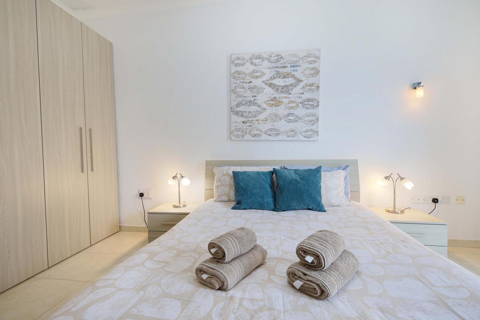 Modern 3Br Stylish & Spacious Apartment - Close To Sliema Promenade Gzira Exterior photo