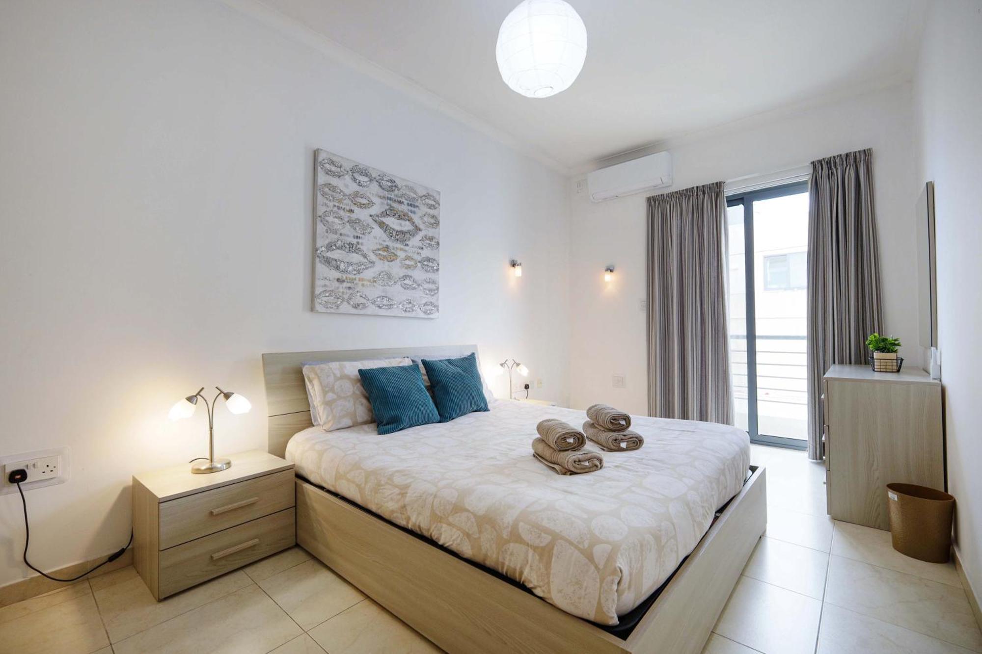 Modern 3Br Stylish & Spacious Apartment - Close To Sliema Promenade Gzira Exterior photo
