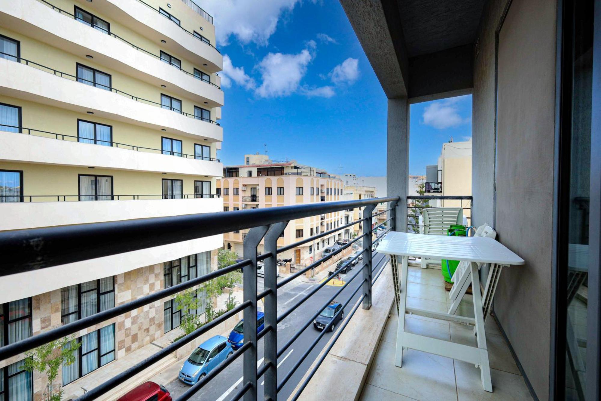 Modern 3Br Stylish & Spacious Apartment - Close To Sliema Promenade Gzira Exterior photo