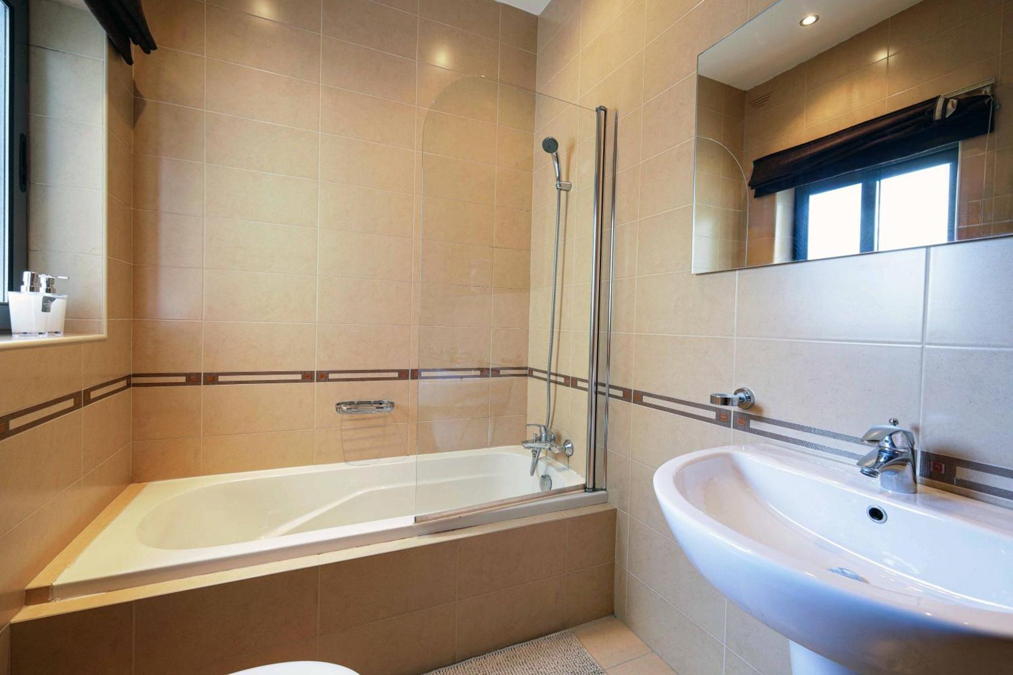 Modern 3Br Stylish & Spacious Apartment - Close To Sliema Promenade Gzira Exterior photo